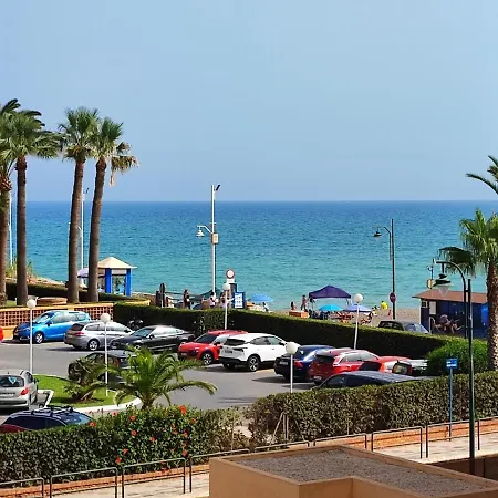Casa Playa Guadalmar, Beautiful In Front Of The Sea, Wifi, Ac, Smart Tv, Private Parking Malaga
