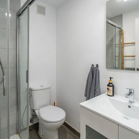 Apartment Casa Playa Guadalmar, Beautiful In Front Of The Sea, Wifi, Ac, Smart Tv, Private Parking *