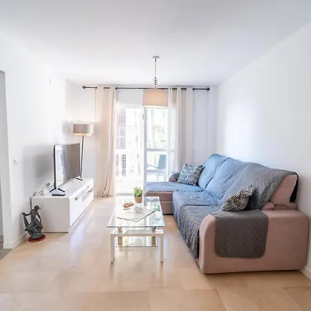 Casa Playa Guadalmar, Beautiful In Front Of The Sea, Wifi, Ac, Smart Tv, Private Parking Apartment Malaga