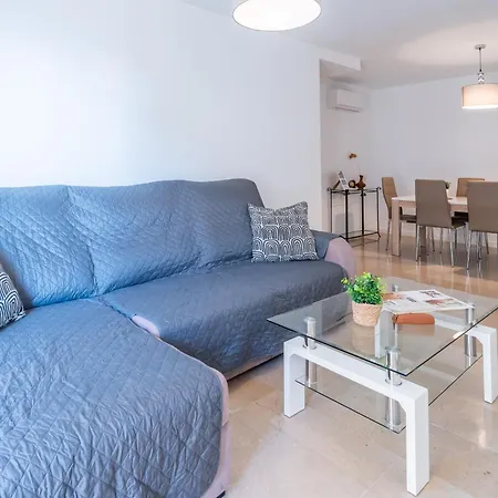 Casa Playa Guadalmar, Beautiful In Front Of The Sea, Wifi, Ac, Smart Tv, Private Parking Apartment Malaga