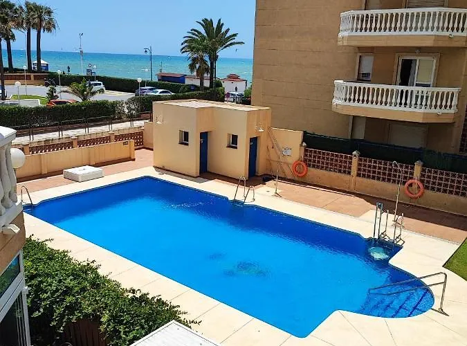 Beachfront With Pool & Sea View Terrace, Guadalmar Apartmán
