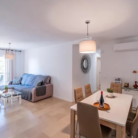 Casa Playa Guadalmar, Beautiful In Front Of The Sea, Wifi, Ac, Smart Tv, Private Parking Apartment