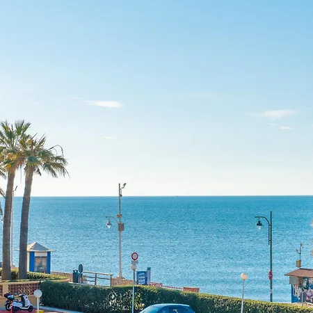 Apartment Casa Playa Guadalmar, Beautiful In Front Of The Sea, Wifi, Ac, Smart Tv, Private Parking *